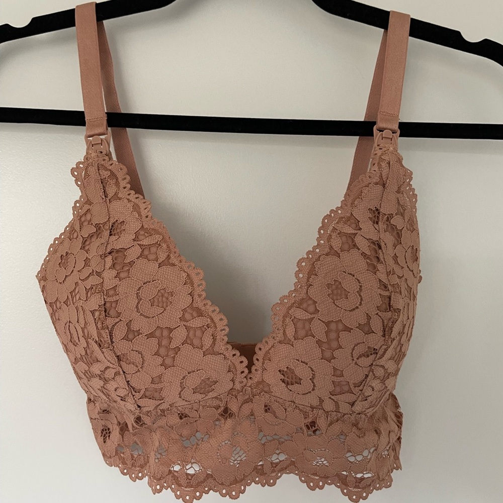 NWT Lace Nursing Bra 32DD